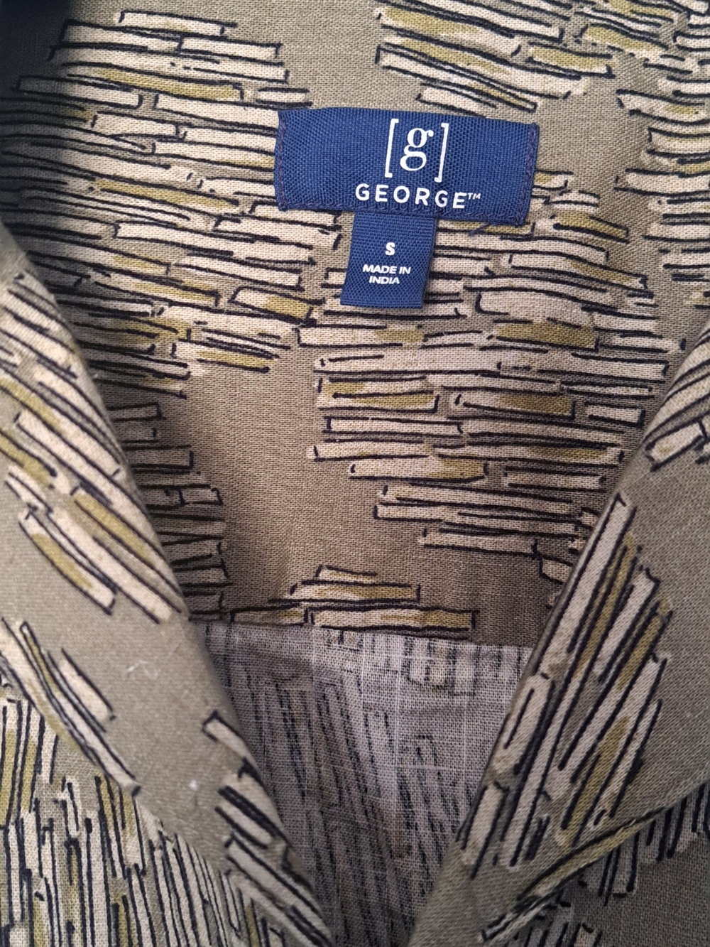 George Olive Short-Sleeve Button-Down Shirt with Cream & Brown Abstract Print - Picture 2 of 5